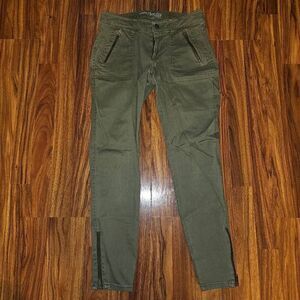 Old Navy The Rockstar Jean Green Skinny Jeans With Zipper Details Womans Size 6